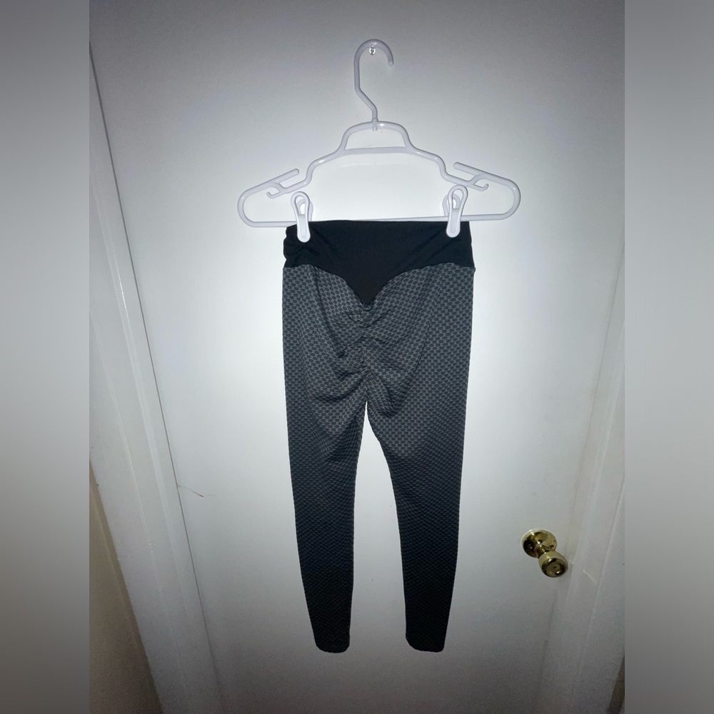 Black and gray booty scrunch leggings